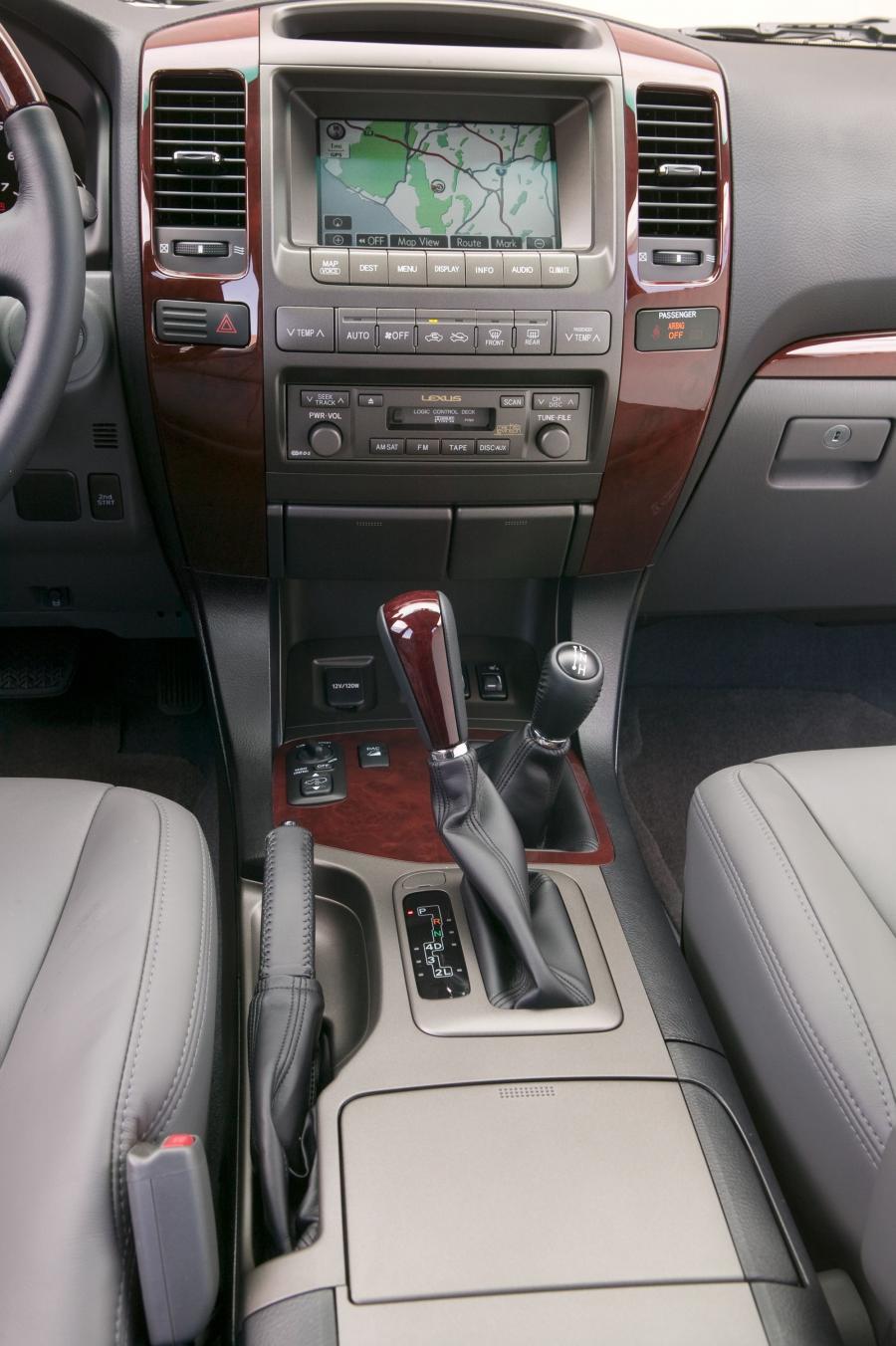  Lexus GX470 2005 года  (фото 26 из 31)